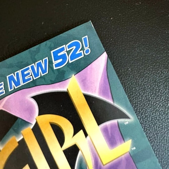 Batgirl 1 New 52 First Print Signed Adam Hughes Gail Simone NM 9.8 Comic Book - Picture 7 of 9